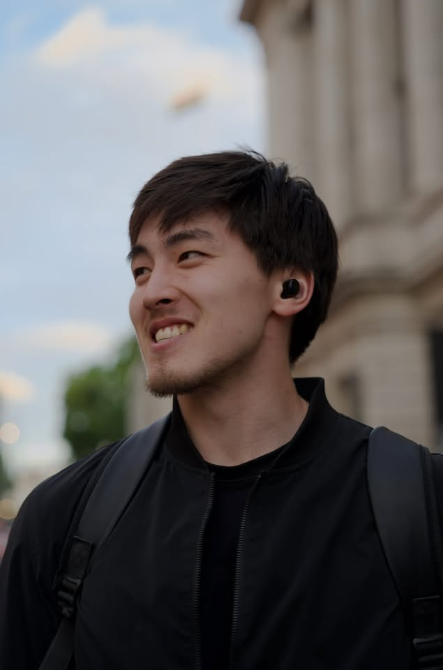Khuselee smiling outdoors in London